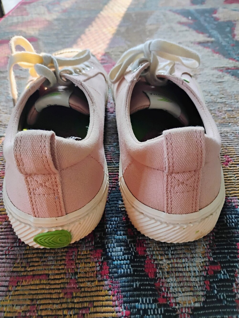 Cariuma Rose OCA Low Cap Tie Sneakers - Picture 6 of 8